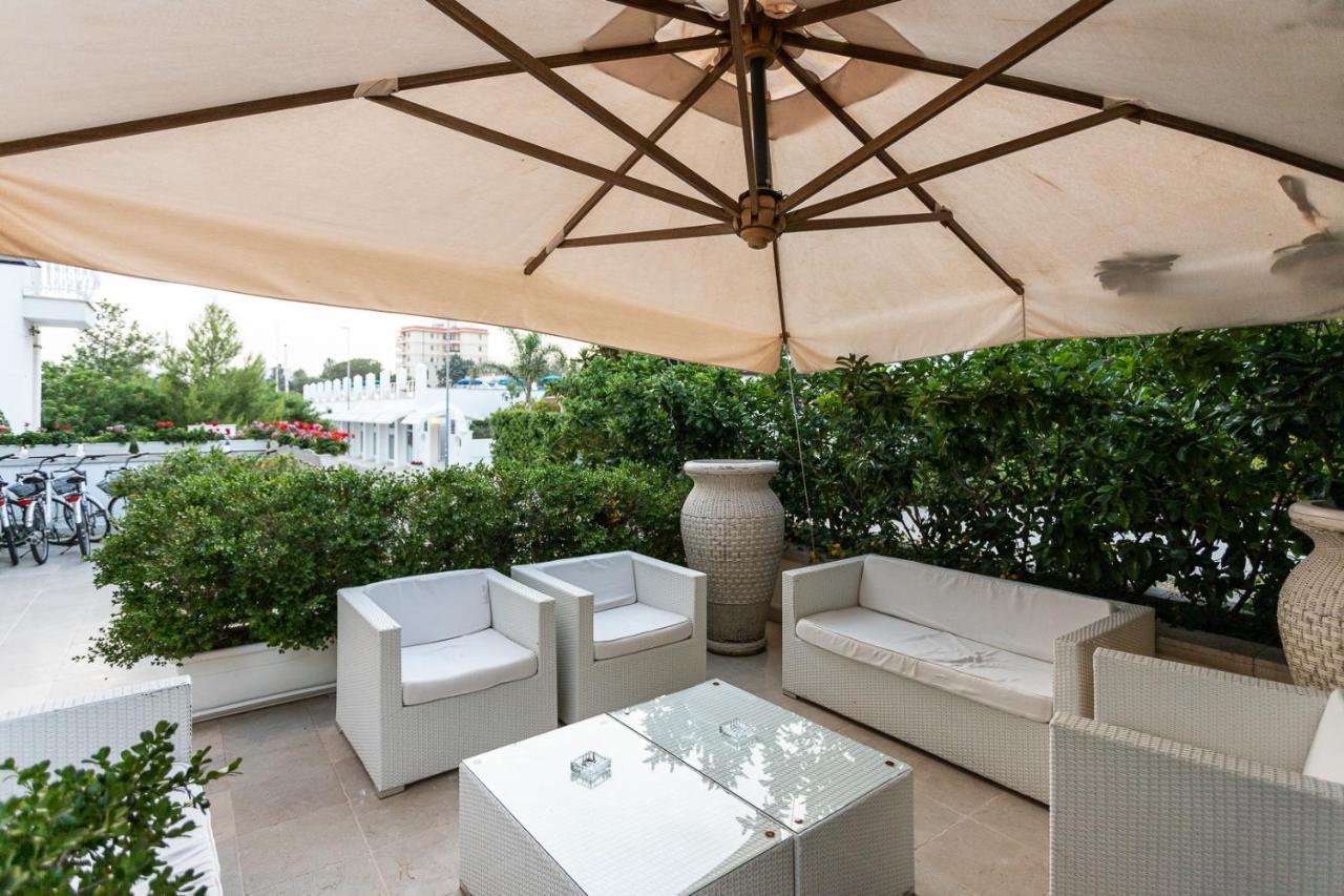 Club Azzurro Hotel & Resort Porto Cesareo Exteriör bild