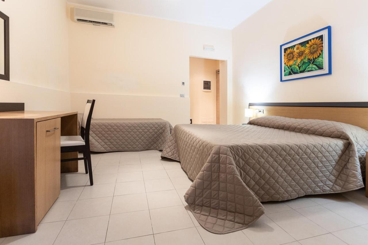 Club Azzurro Hotel & Resort Porto Cesareo Exteriör bild