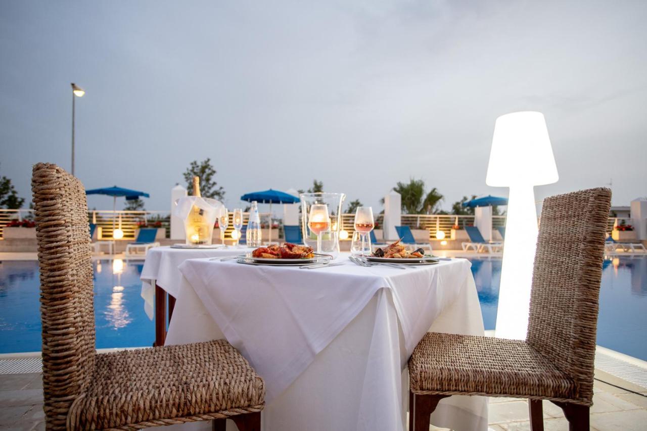 Club Azzurro Hotel & Resort Porto Cesareo Exteriör bild
