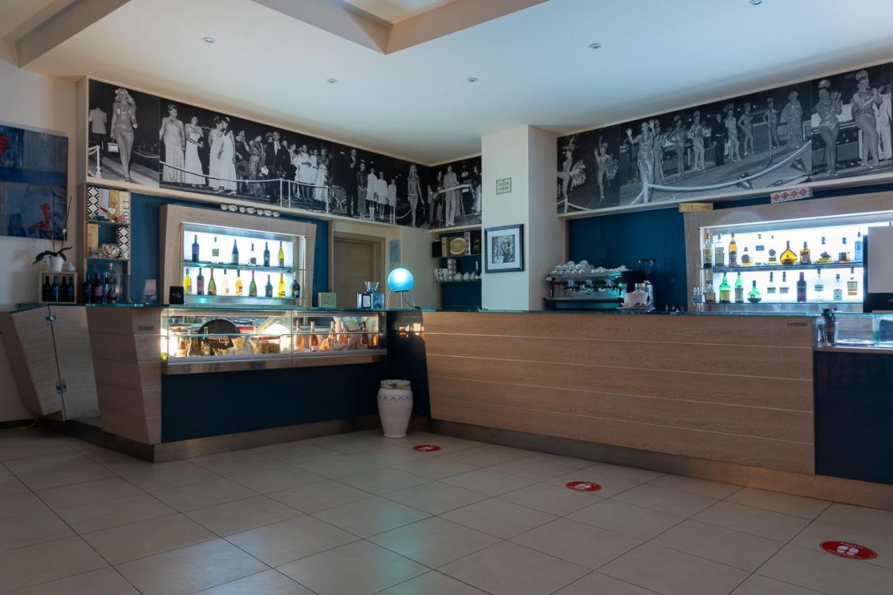 Club Azzurro Hotel & Resort Porto Cesareo Exteriör bild