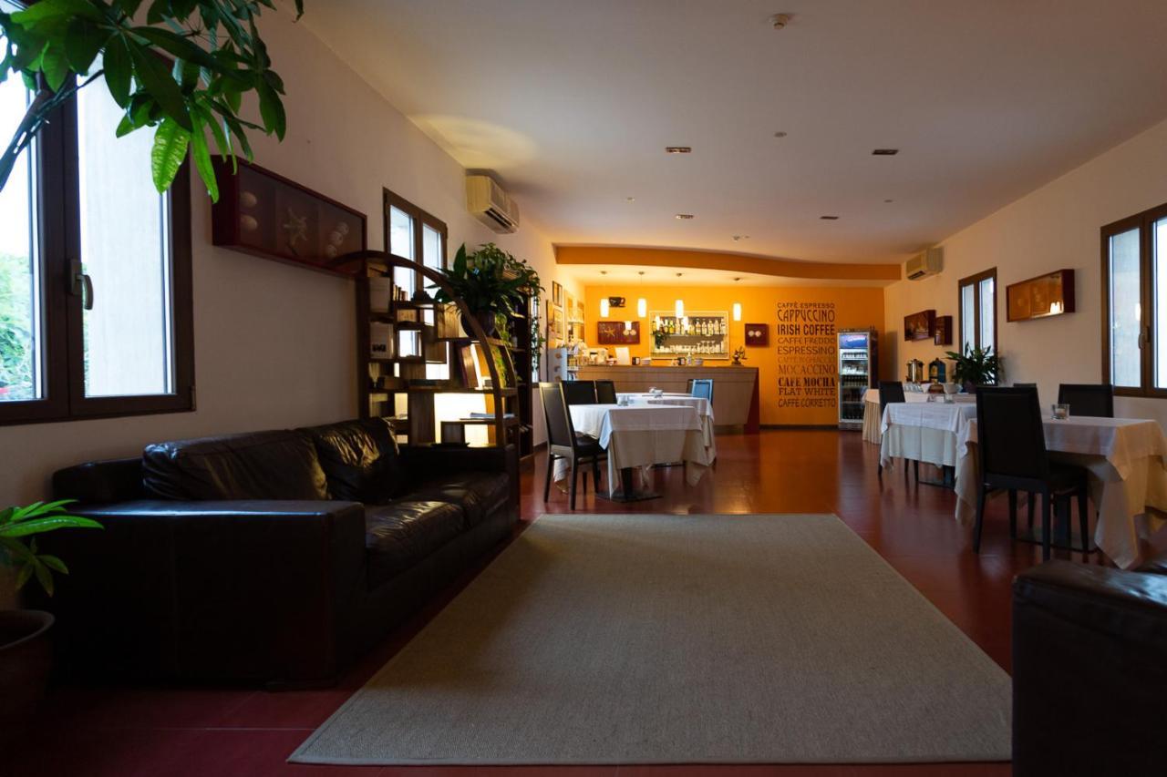 Club Azzurro Hotel & Resort Porto Cesareo Exteriör bild