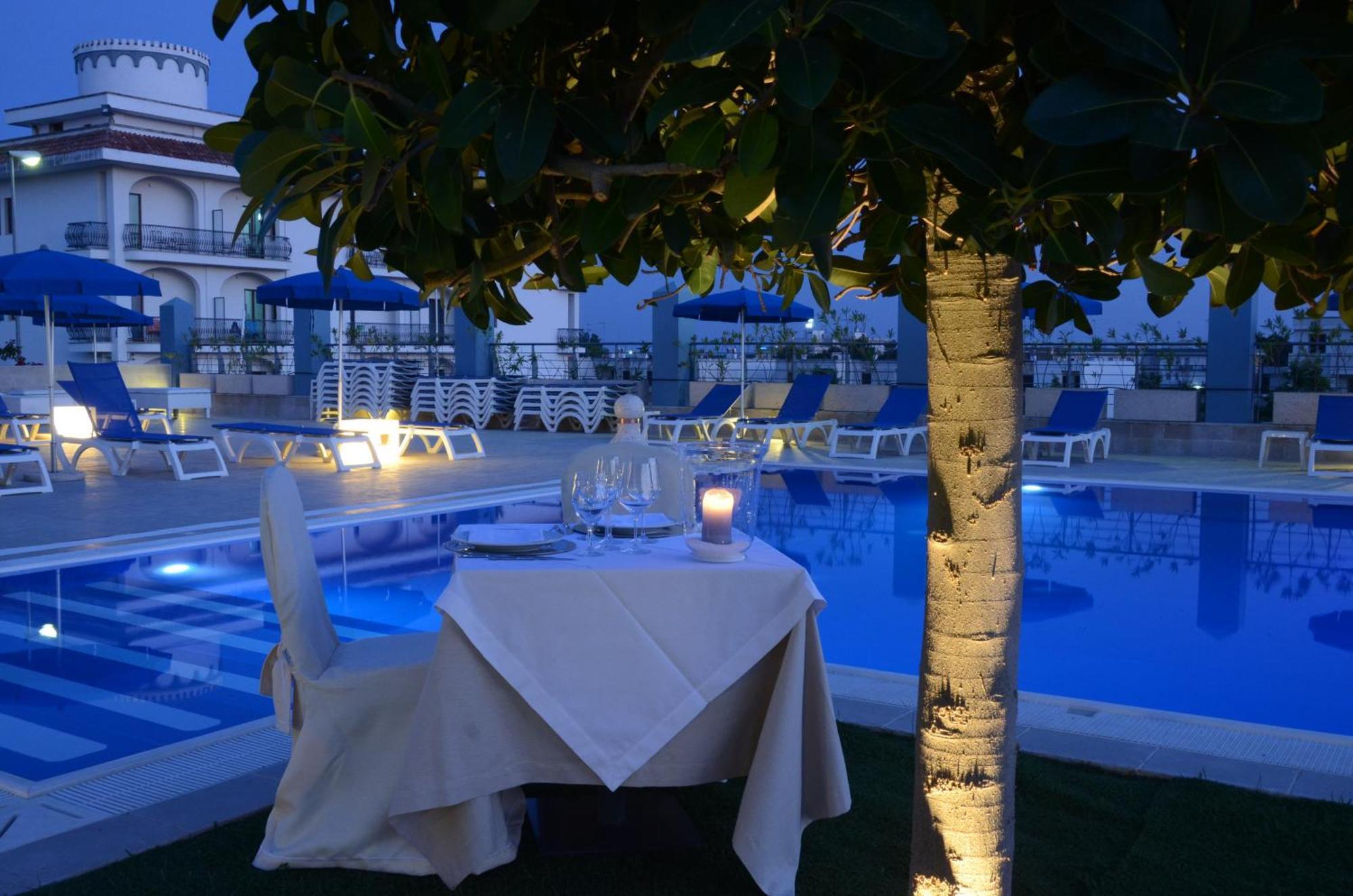 Club Azzurro Hotel & Resort Porto Cesareo Exteriör bild